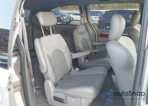 2006 Chrysler Town & Country Limited z USA, uszkodzony, nr VIN 2A4GP64L76R783229